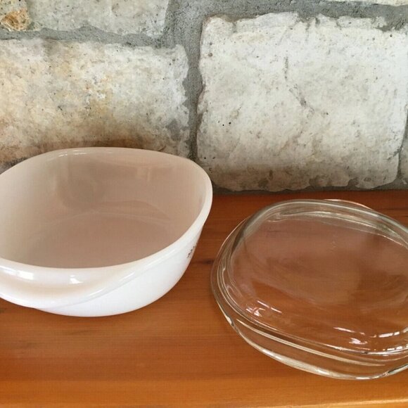 Vintage DYNAWARE PYR-O-REY Brown Daisy INDIVIDUAL Casserole MILK GLASS w Lid #10 - Picture 5 of 7